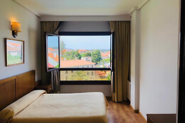 HOTEL HERBIÑA