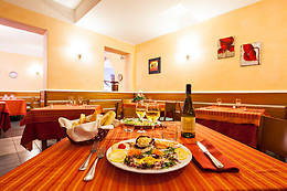 ALBERGO RISTORANTE IL CASTELLACCIO***