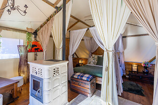 Soggiorno insolito di una notte in Safari Suite presso Relais dei Cesari a Borgo Ticino in provincia di Novara