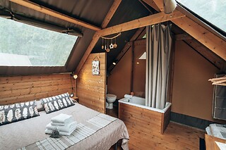 Soggiorno di due notti con colazione al Glamping Pian delle Ginestre in provincia di Livorno