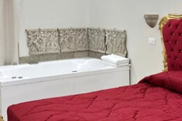 Jacuzzi Rooms Vatican Museum