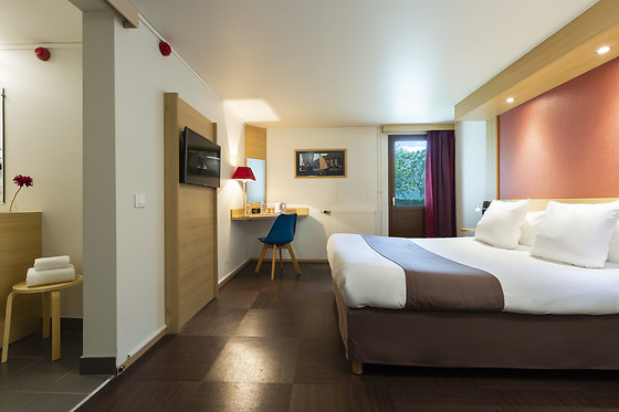 Comfort Hotel Pithiviers - photo 1