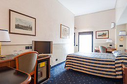 Hotel Flora
