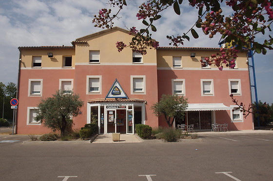 Hôtel AKENA City - Avignon Sud-Châteaurenard - photo 0