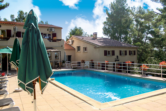 Hôtel Le Mas des Ecureuils - photo 1