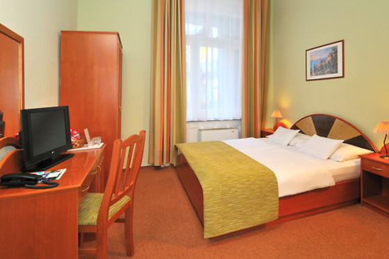 Baross City Hotel - photo 3
