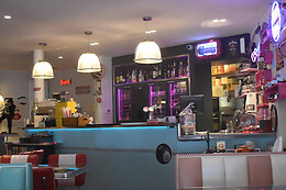 Restaurant Down Town