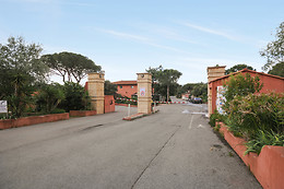 Camping Les Cigales****