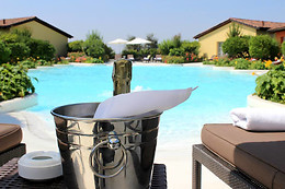 Joia Hotel & Luxury Apartments