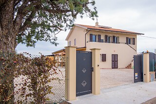 Soggiorno insolito di una notte in tenda presso La Viola e il Sole in provincia di Ascoli Piceno
