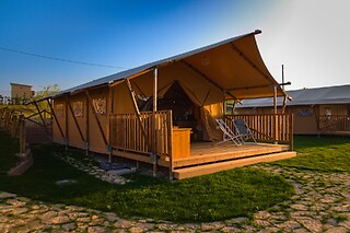 Soggiorno insolito di una notte in tenda presso La Viola e il Sole in provincia di Ascoli Piceno