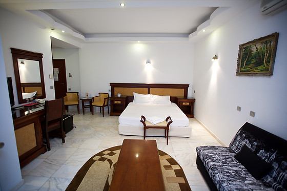 Hotel Bliss - photo 1