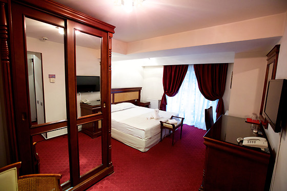 Hotel Bliss - photo 3