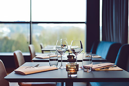 R hotel experiences