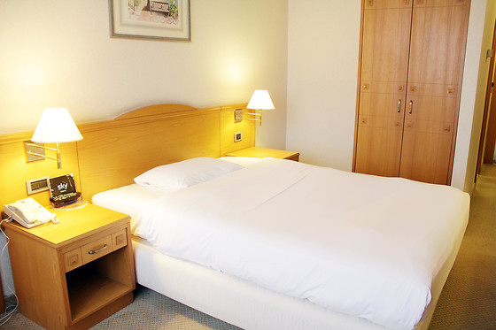 IH Hotels Milano Lorenteggio - photo 2