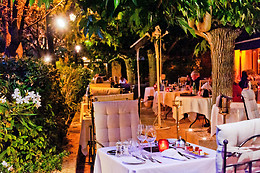 LE VALLON DE VALRUGUES HOTEL SPA & VILLAS.