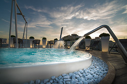 M&F Hotel