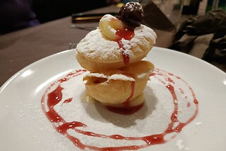 Cena tipica napoletana presso Mario Ostaria a Napoli